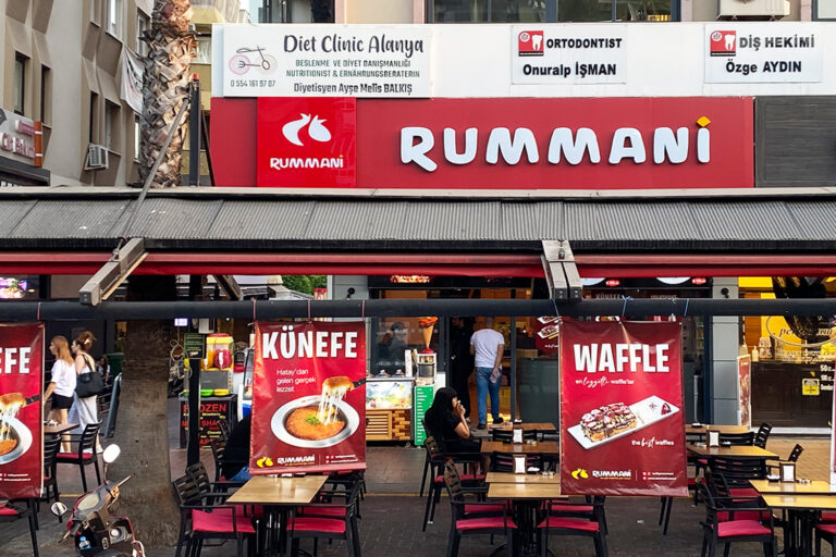 max-tabela-alanya- rummani retaurant – plexi ters tava tabela 1